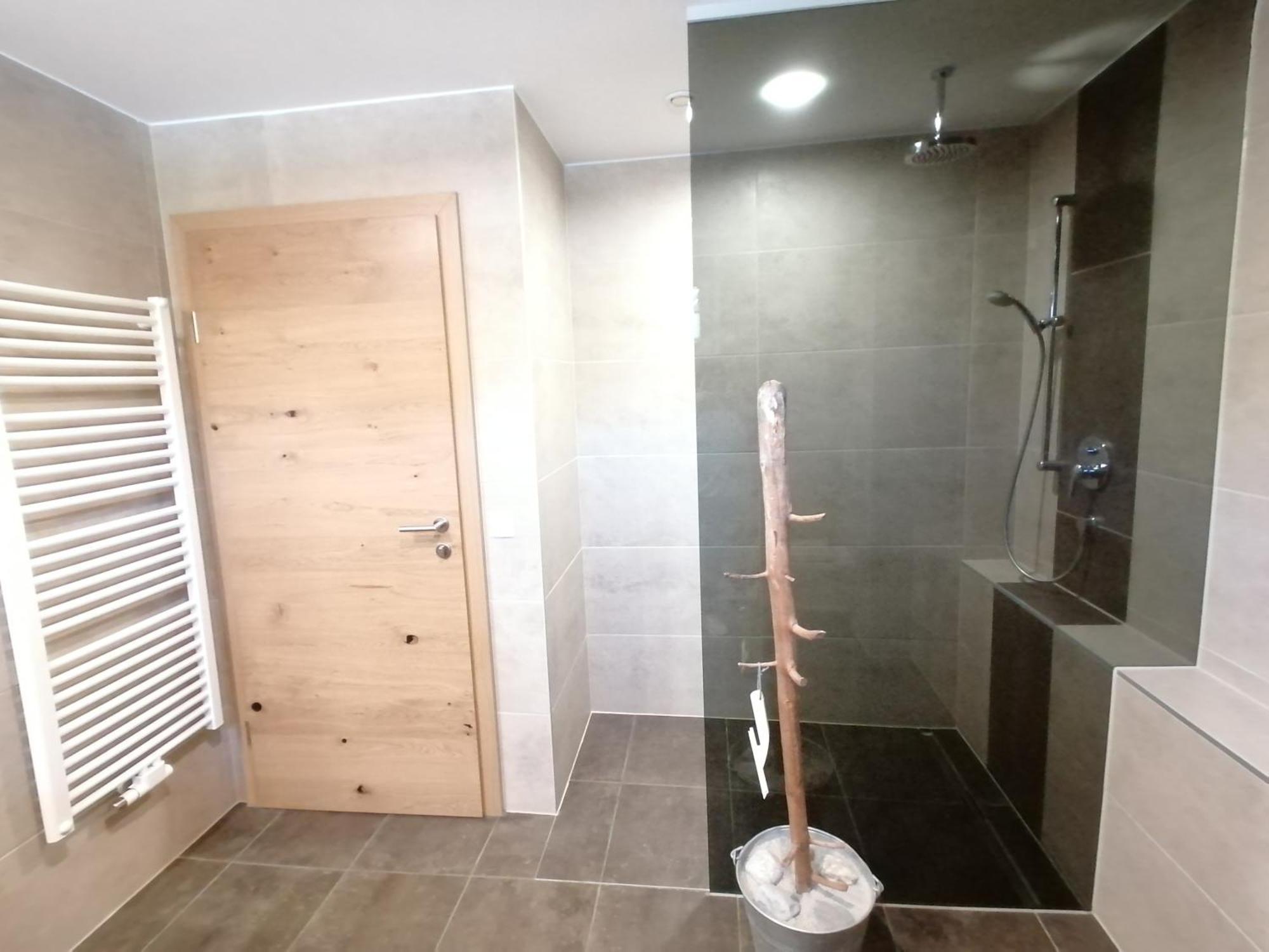 Alps Tux Apartment ภายนอก รูปภาพ